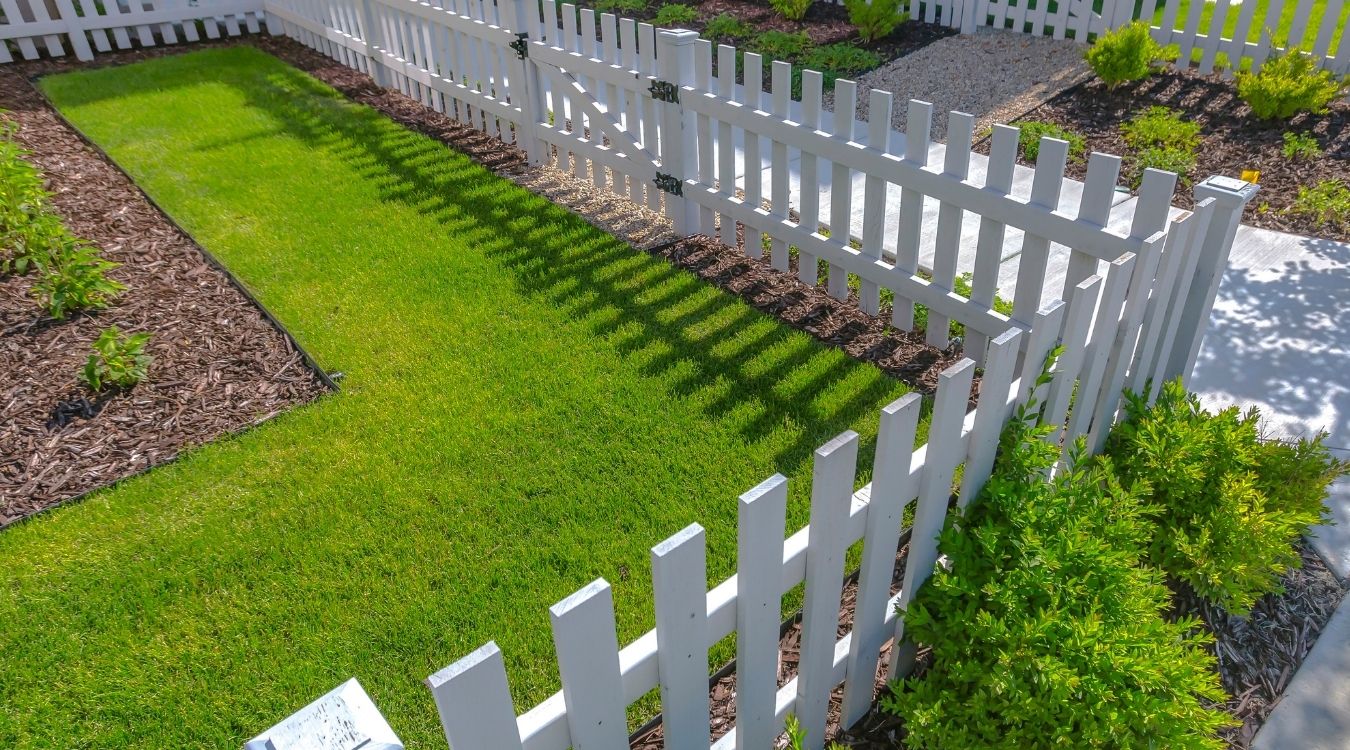 New white picket fence increases home value